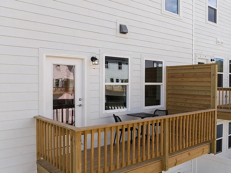 2783 Cassius Dr — Photo 17