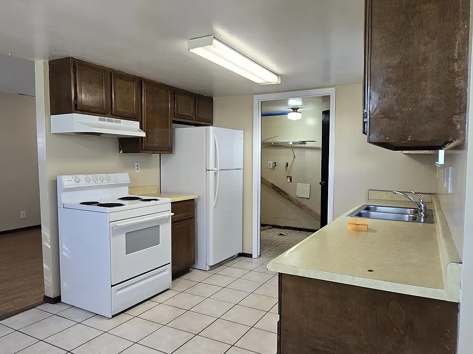 3193 S 2050 W #2
