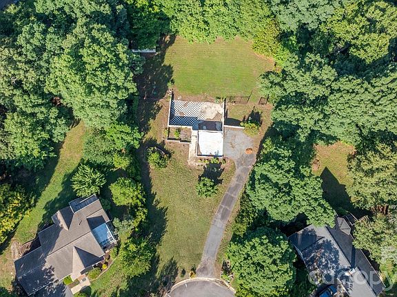 3rd image of 115 Gatwick Ct