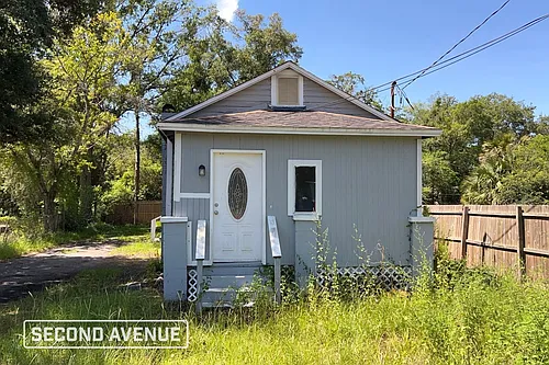 1730 W 19th St Photo 1