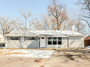 1711 Andrews Dr, Cahokia, IL