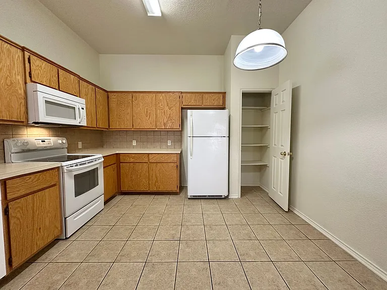 214 Dale Earnhardt Dr — Photo 8