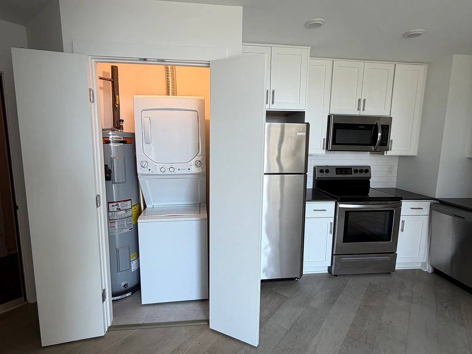 1 bed, 1000 sqft, $2,725 — Photo 4