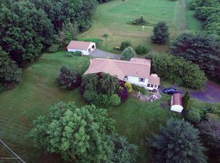 555 Neville Rd, Moscow, PA 18444