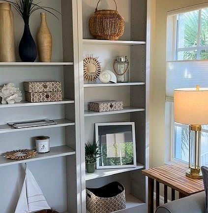 built in bookshelves with adjustable shelving.