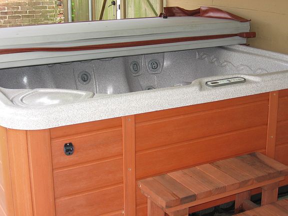 Hot tub