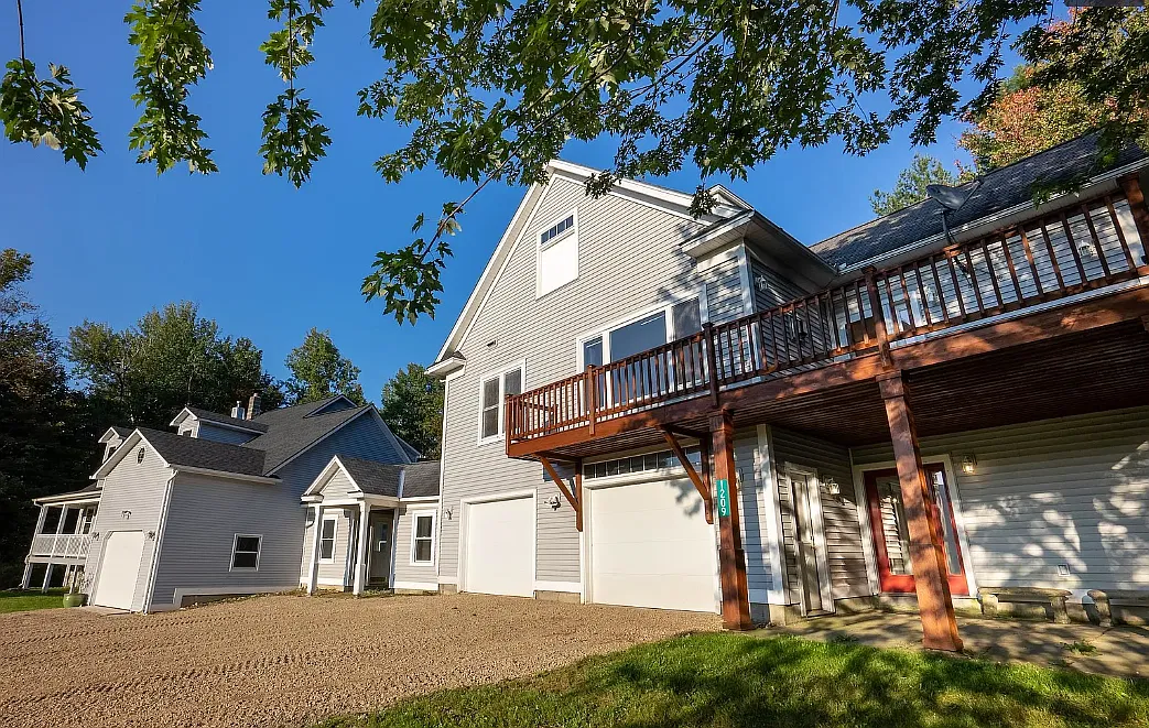 1207 Moody Rd — Photo 2