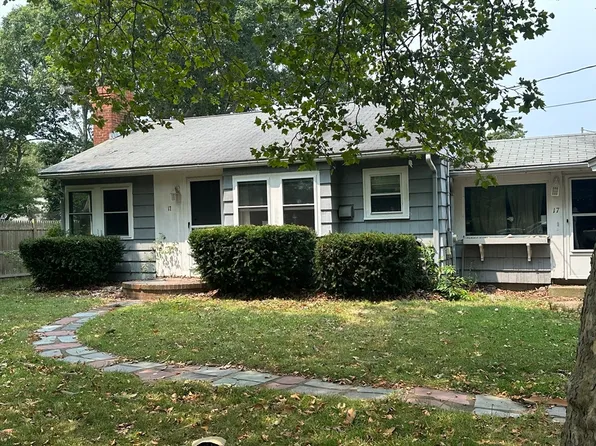 17 Winslow Gray Rd, West Yarmouth, MA 02673