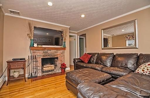 2nd image of 41 Berkshire Ave