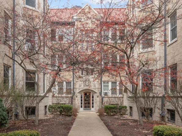538 W Brompton Ave APT 2E, Chicago, IL 60657