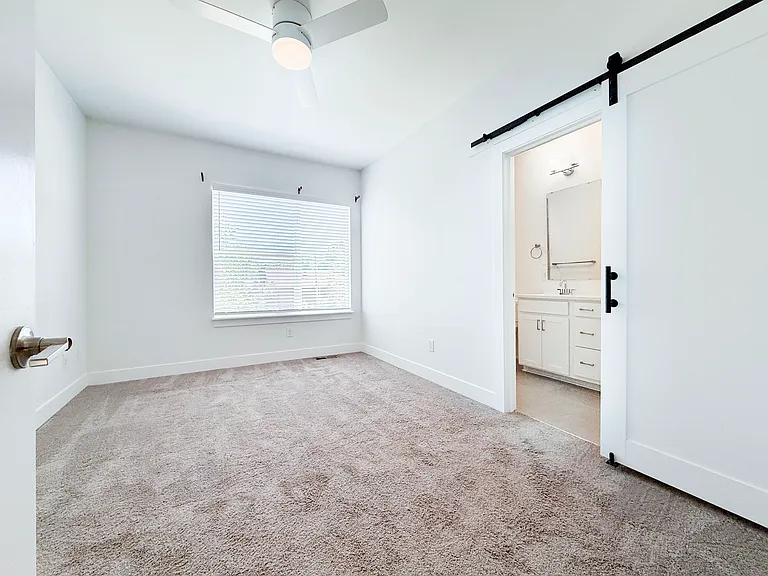 1732 Alloy Dr — Photo 5