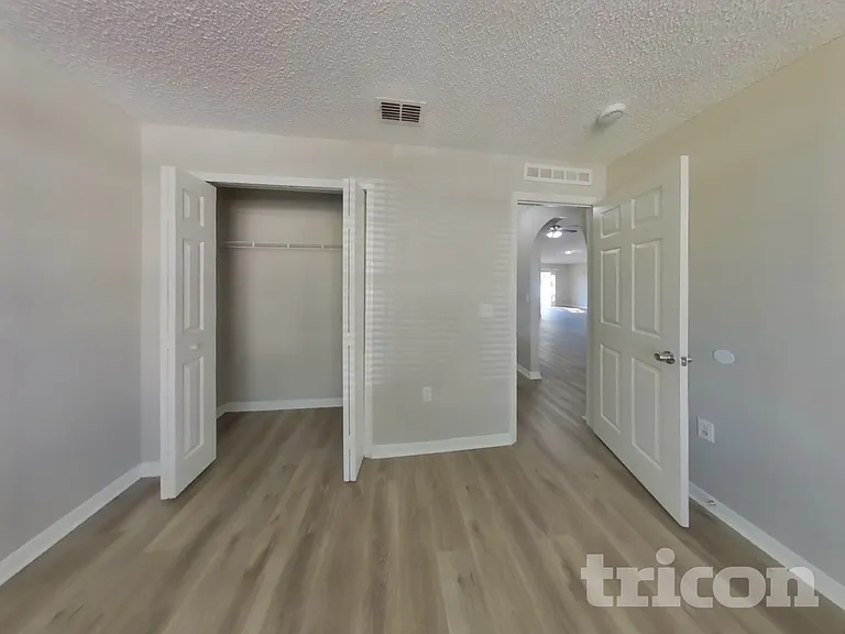 4138 Clearbrook Cove Rd — Photo 7