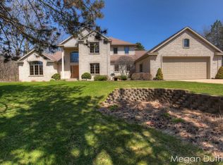 10300 E Rivershore Dr SE, Alto, MI 49302