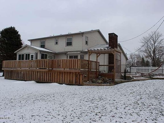 3rd image of 2929 84th St SE