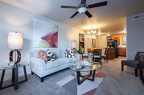 Meadowbrook Station Apartments Photo 1