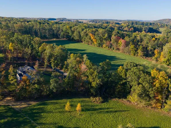 13679 Ingham Rd, Glen Rock, PA 17327