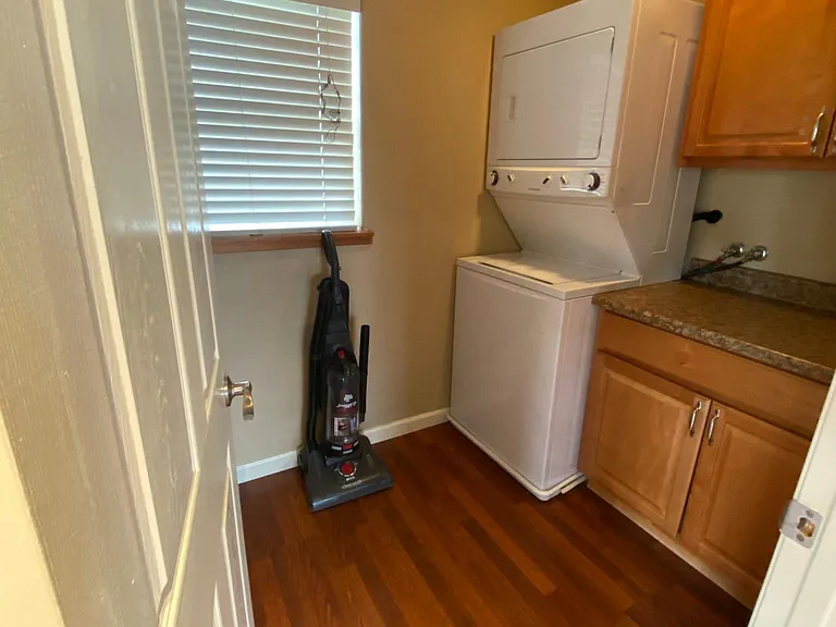 555 S K St #B — Photo 12