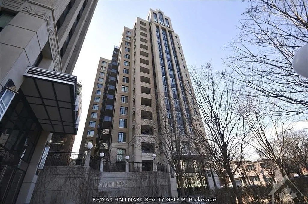 245 Kent St — Photo 1