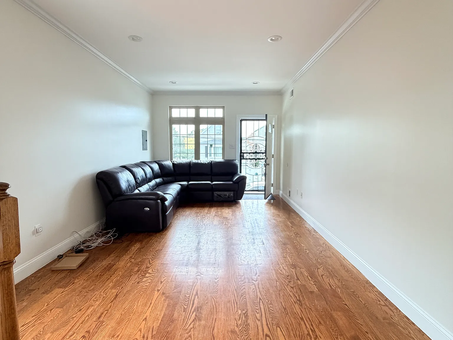 4 bed, 1.5 bath, 1800 sqft, $4,000 — Photo 3