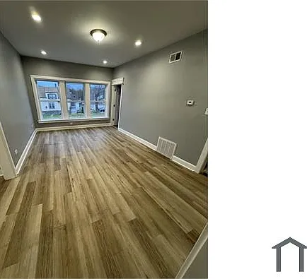 3 bed, 1350 sqft, $1,801 — Photo 3