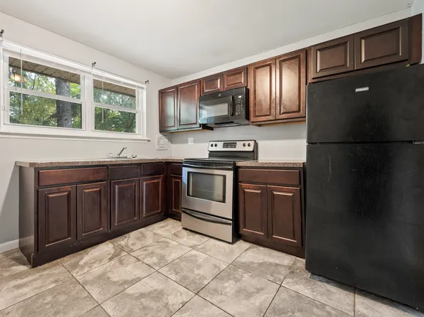 106 Central Ave #D3, East Hartford, CT 06108