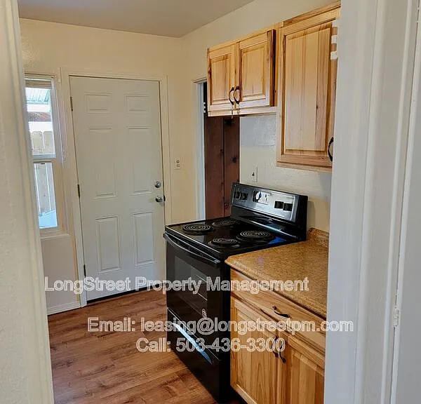 628 NW 19th St — Photo 5