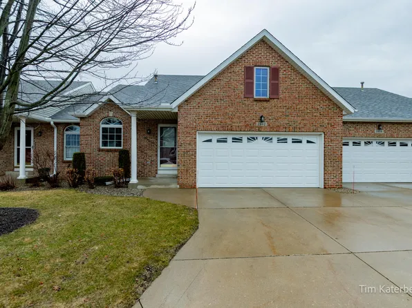 2940 Bentbrooke Dr #63, Holland, MI 49424