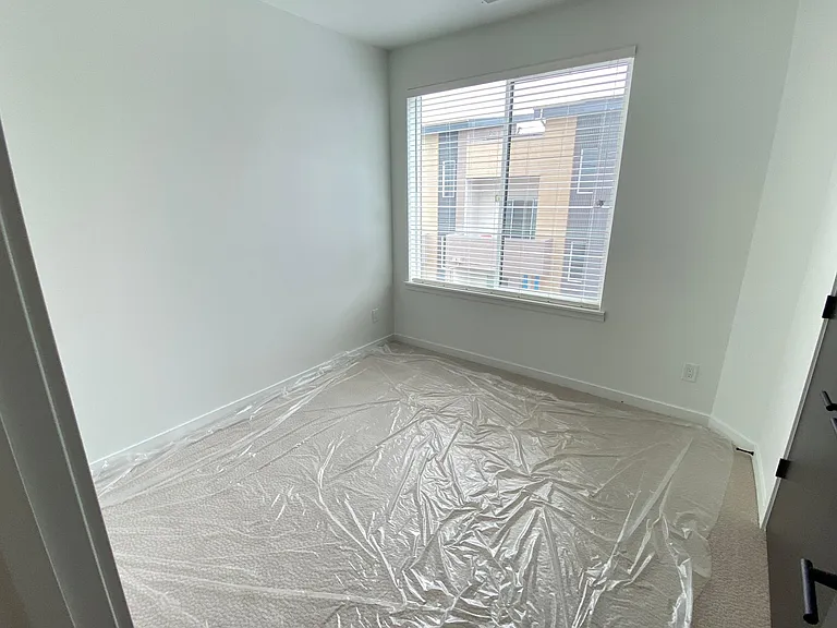 1920 Hooker St #6 — Photo 9