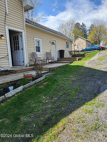 5th image of 636 Enders Avenue