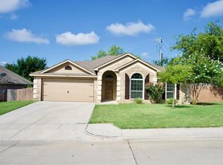 102 Pleasant View Dr, Weatherford, TX 76086