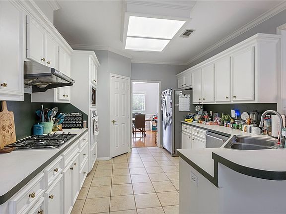 5th image of 1524 Concord Cir