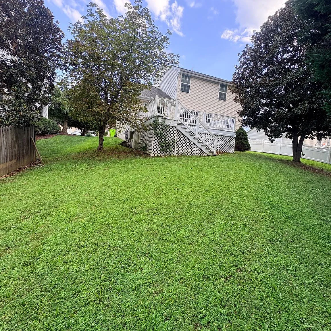 3 bed, 2.5 bath, 1635 sqft, $3,000 — Photo 3