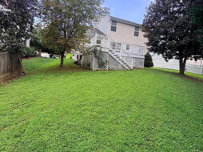 1412 Banavie Ter E — Photo 17
