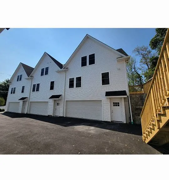 31 Bouton St #C — Photo 4