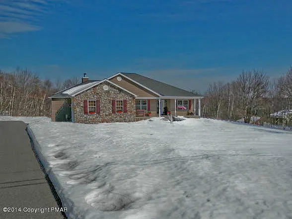 456 Scenic Dr photo 1