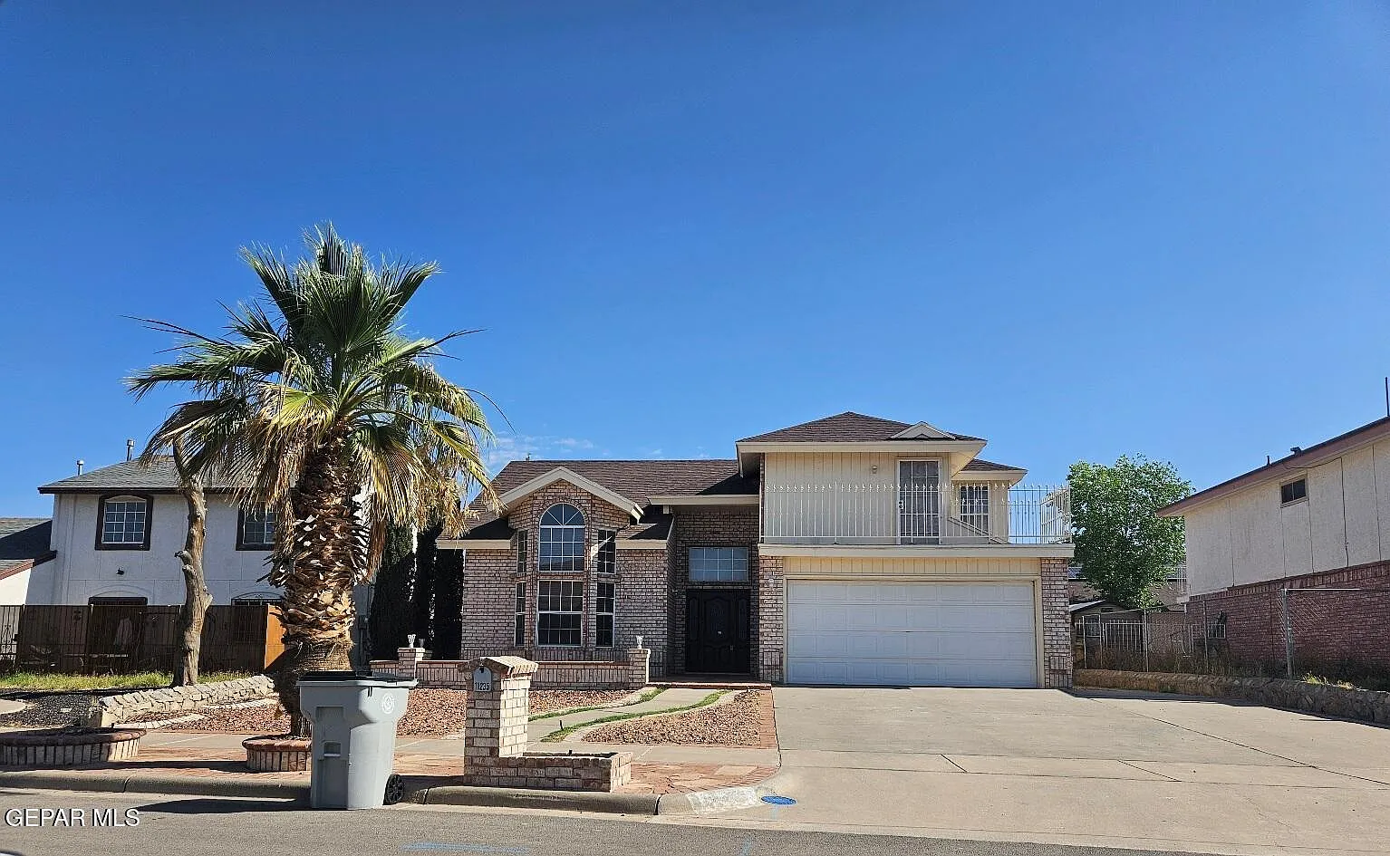 3 bed, 2.5 bath, 2537 sqft, $2,095 — Photo 1
