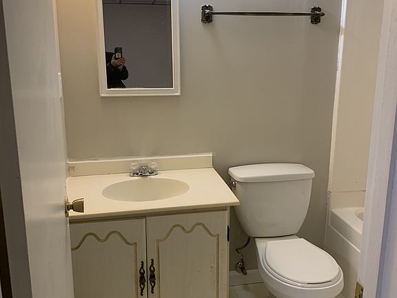 5th image of 3 Delaware Ave #202