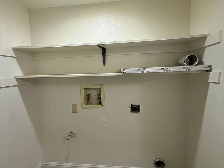 14500 Las Palmas Dr #32 — Photo 19