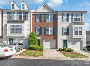 1707 Kashmir White Ln, Fort Mill, SC 29708