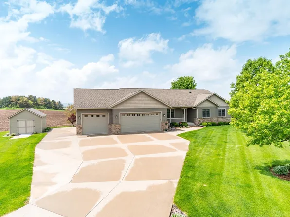 N7005 Acorn St, Holmen, WI 54636