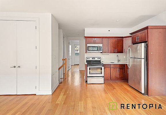 3rd image of 36A Meserole St #1A