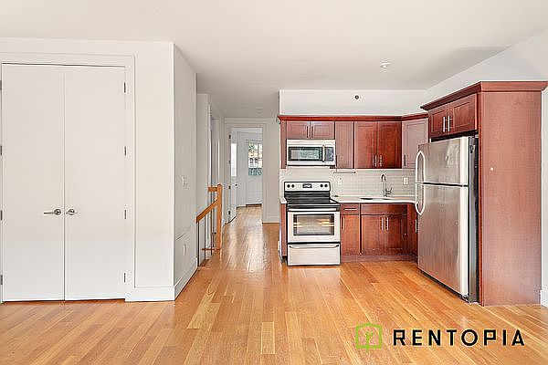 1st image of 36A Meserole St #4
