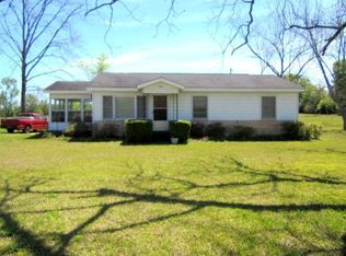 1081 1st Ave, Graceville, FL 32440