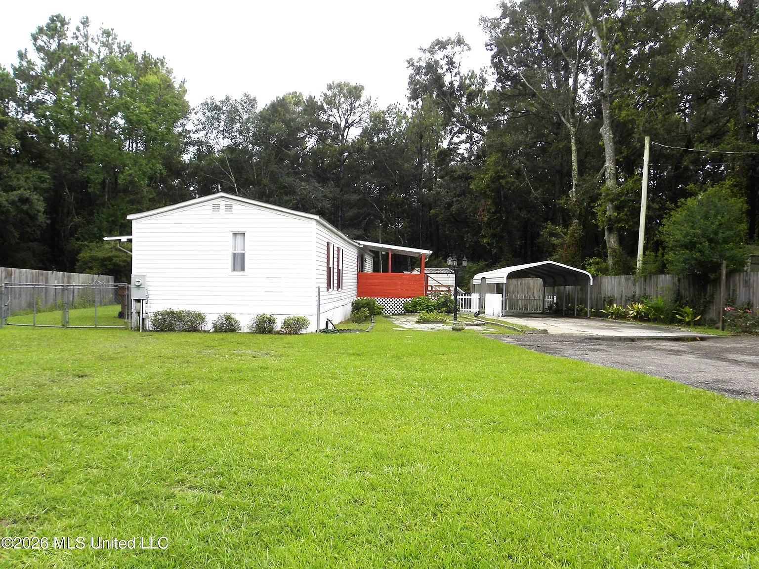 3 bed, 2.0 bath, 1280 sqft, $1,450 — Photo 2