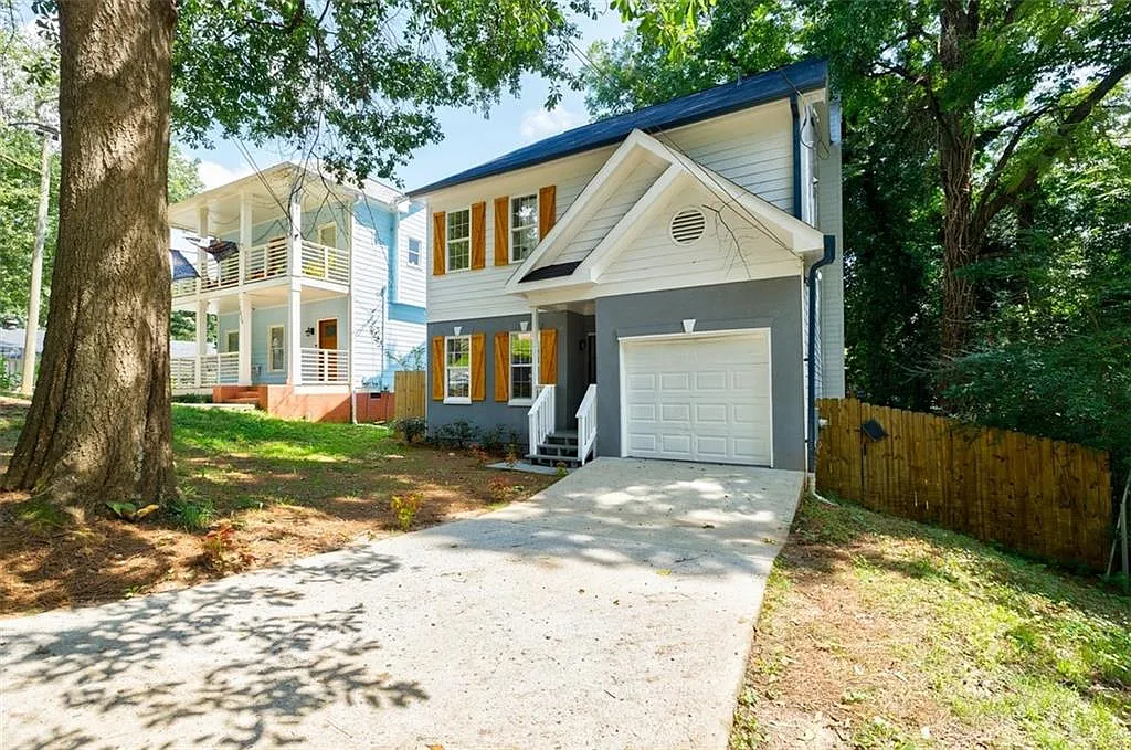 4 bed, 2.5 bath, 2673 sqft, $2,750 — Photo 2