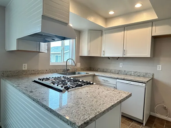 16642 Blanton Ln #16642D, Huntington Beach, CA 92649