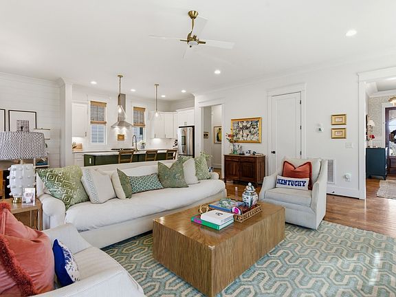 5th image of 171 Rural Ave