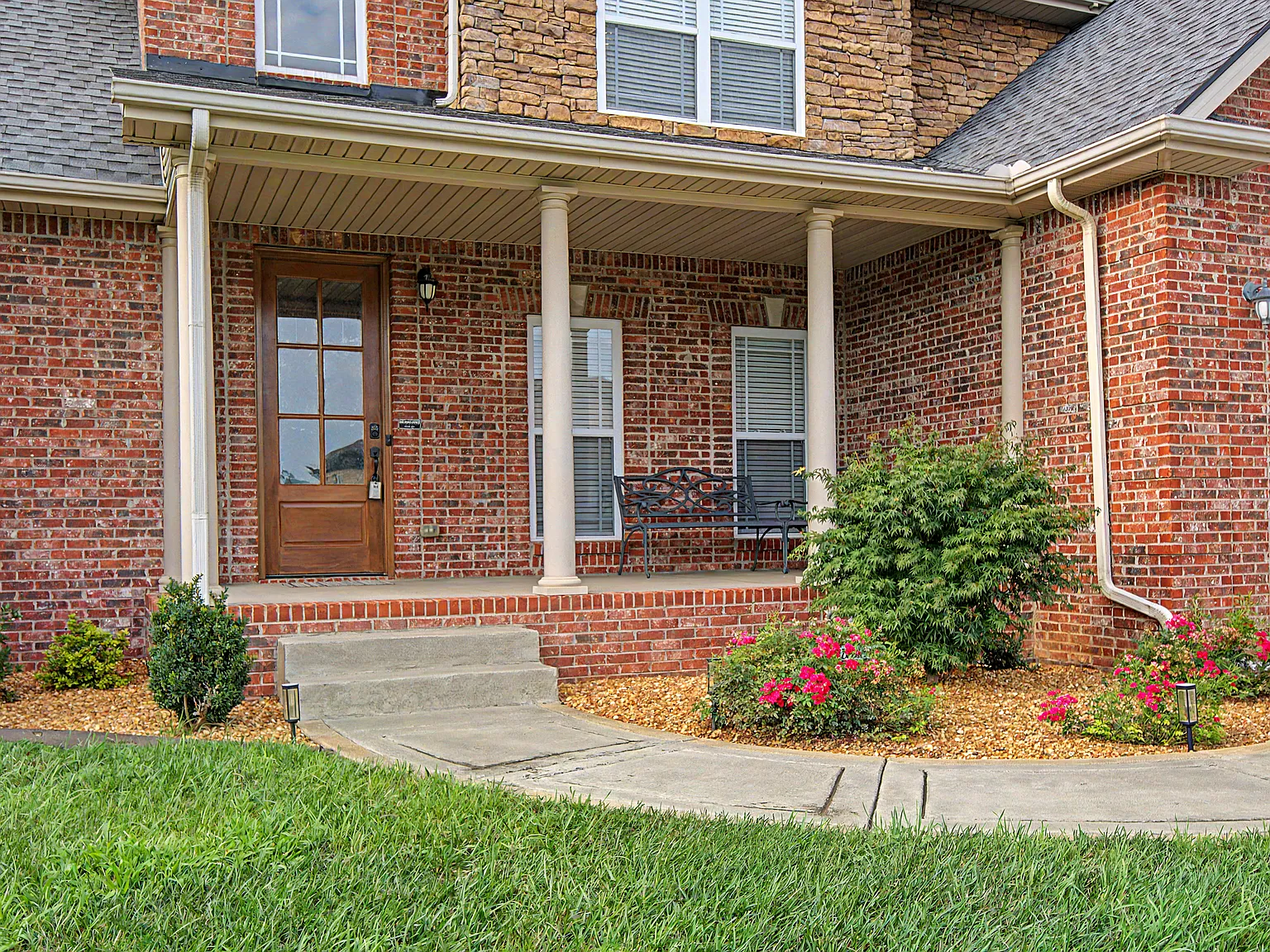 4 bed, 2876 sqft, $2,795 — Photo 3