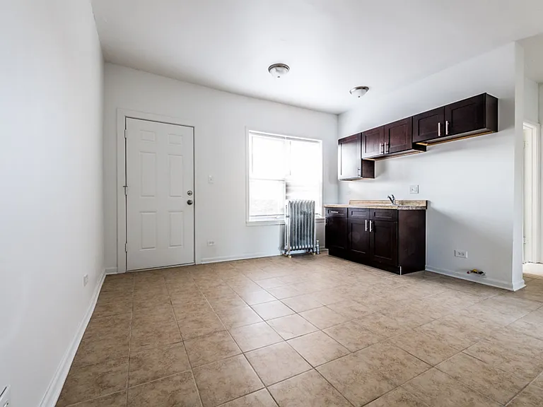 400 S Kilbourn Ave — Photo 16