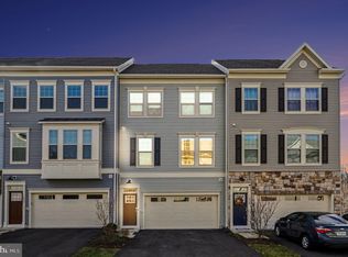 1211 Creek Bank Dr, Stafford, VA 22554